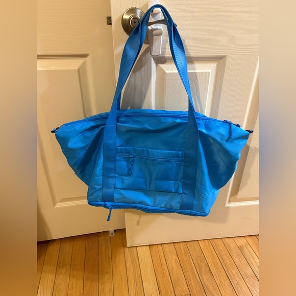 The Foldie Bag in Azure Blue NWOT - Picture 3 of 5